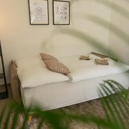 Hama Design Homes 4 * Paderborn