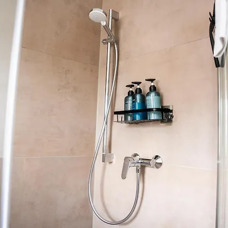 Hama Design Homes 4 * Paderborn