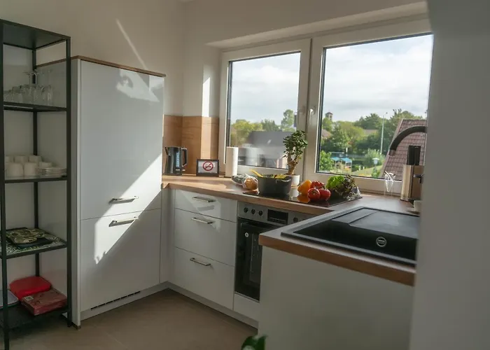 アパート Heaven Homes 4 *