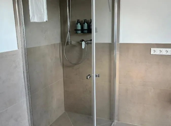 アパート Heaven Homes 4