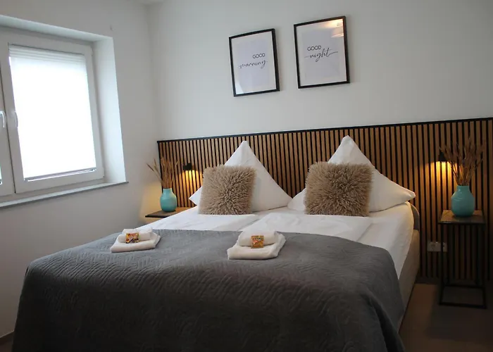 アパート Heaven Homes 4