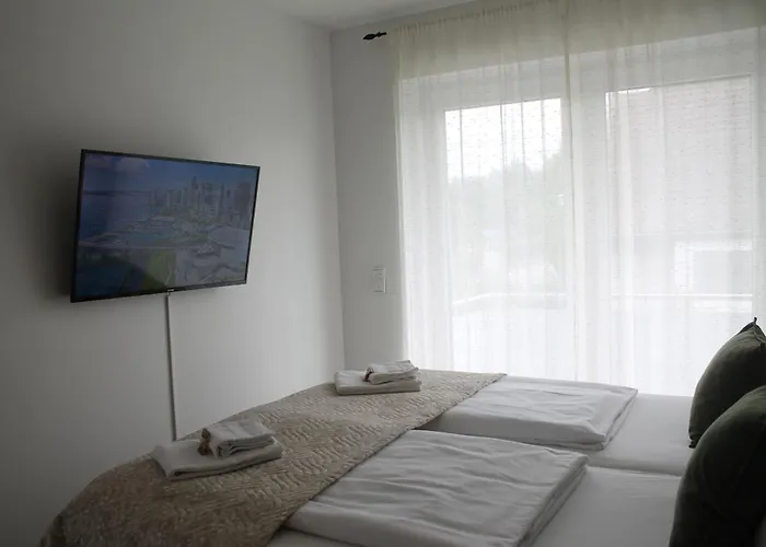 Heaven Homes 4 アパート